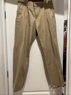 GAP Men's Tan Chino Pants